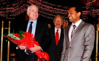 Mr. John Mc Cain, senior United States Senator from Arizona and Republican presidential nominee in the 2008 United States election, is welcomed by Saman Sarathchandra