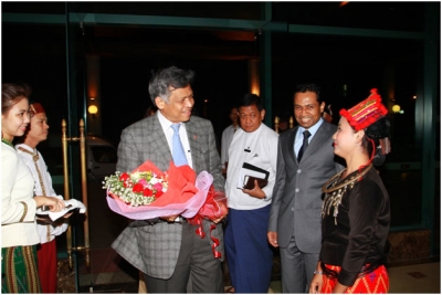 Asean Secretary General is welcomed by Saman Sarathchandra