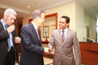 Saman Sarathchandra with UN secretary General Ban Ki-Moon