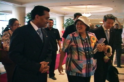 HRH Princess Maha Chakri Sirindhorn is welcomed by Saman Sarathchandra
